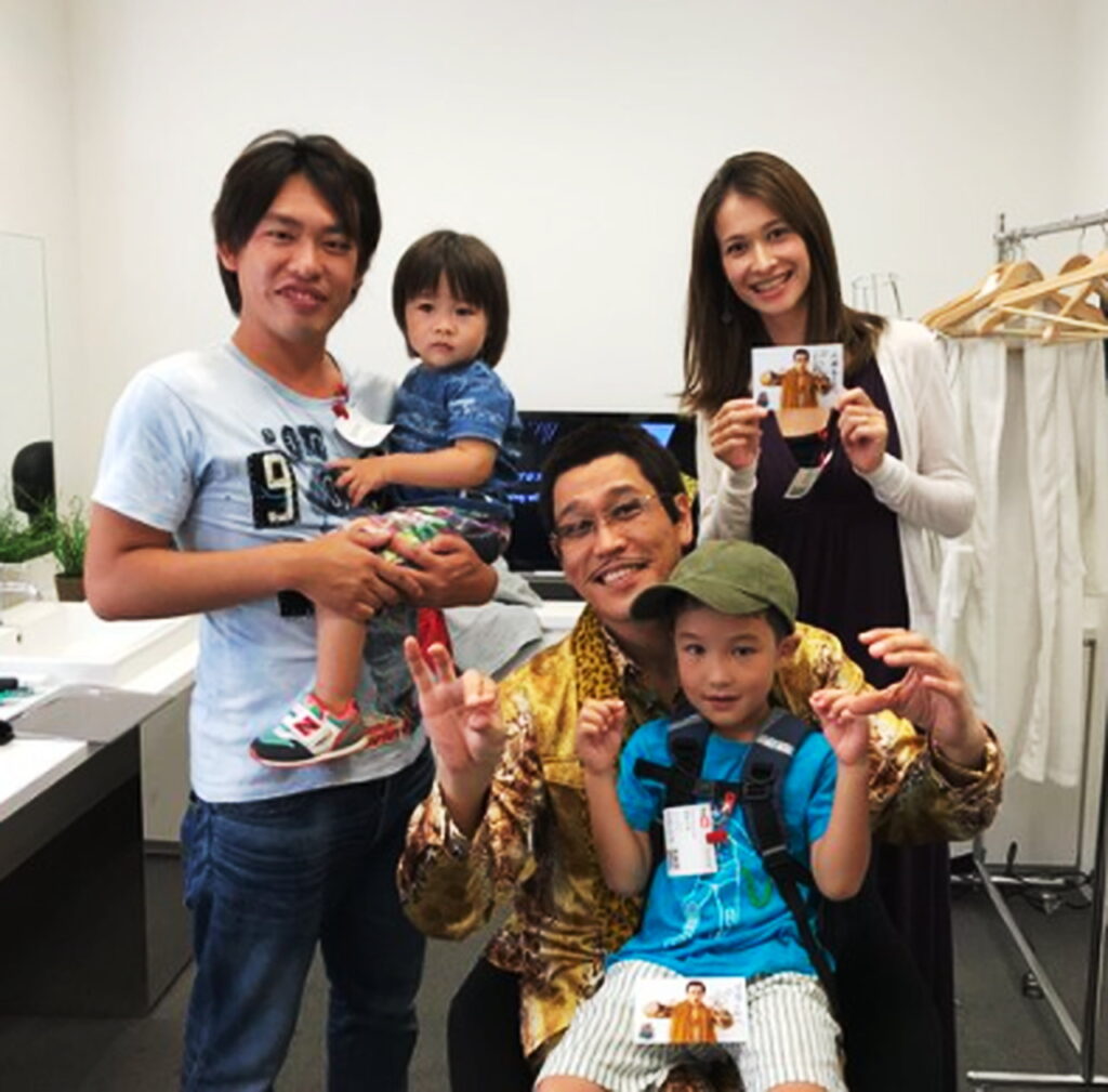 箕輪厚介 妻 三香 子供 息子 X