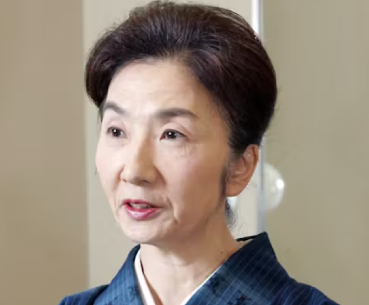 藤村志保 日本経済新聞