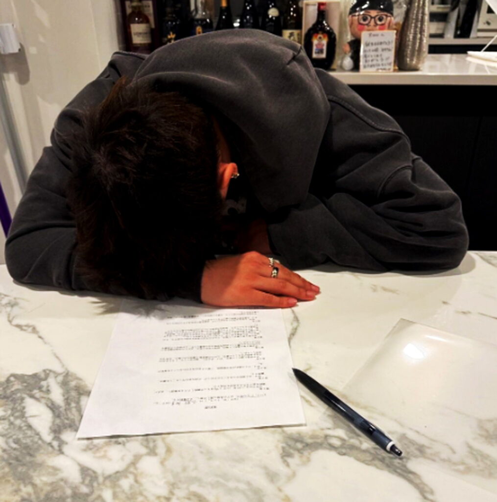 Rちゃん 三山凌輝 契約書 出典：週刊文春